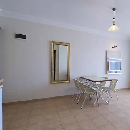 Sunflower Apartmanhotel