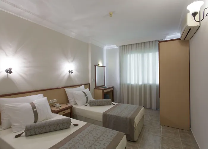 Sunflower Apartahotel 4*